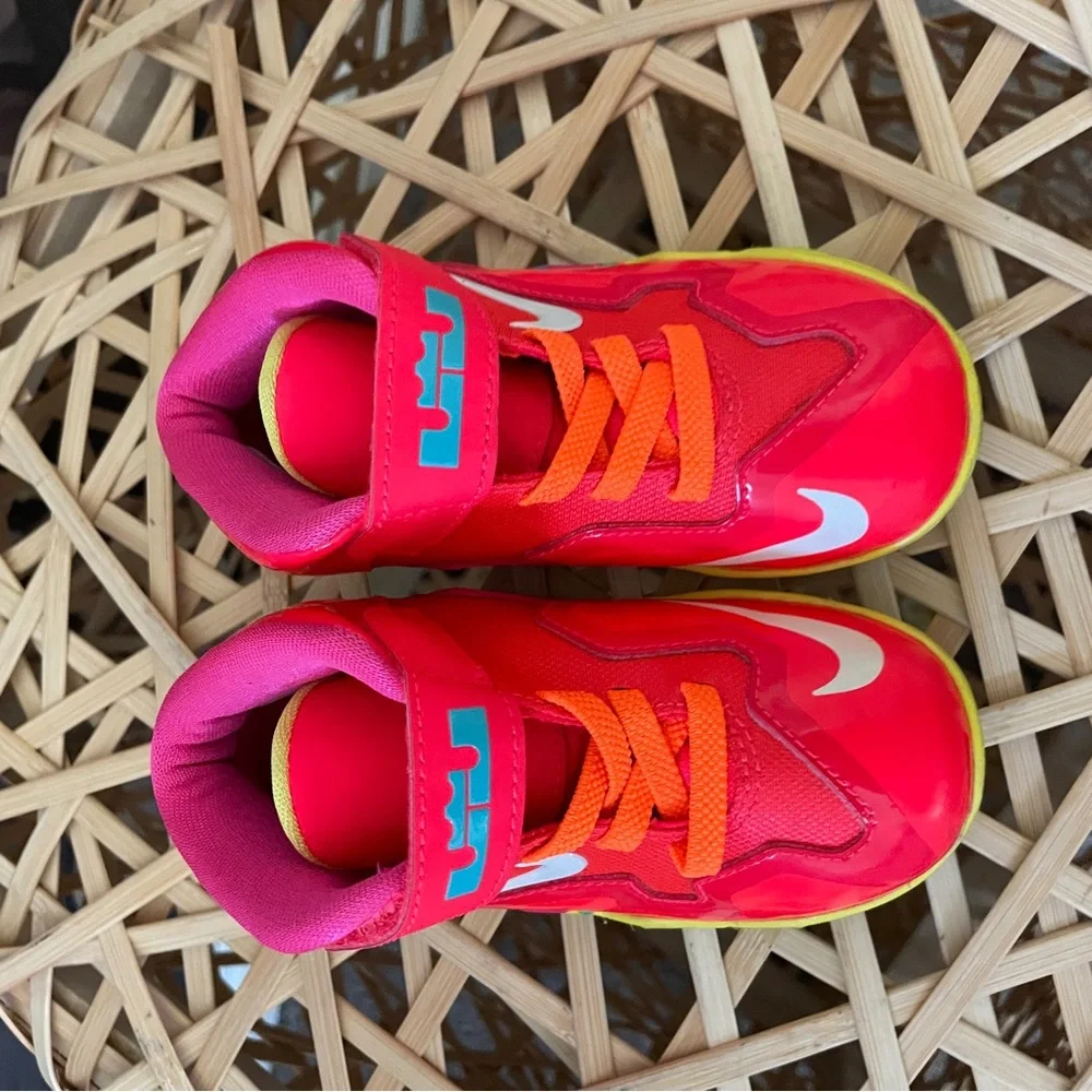 NIKE limited edition Lebron XI FRUITY PEBBLES Orange PINK basketball sneakers